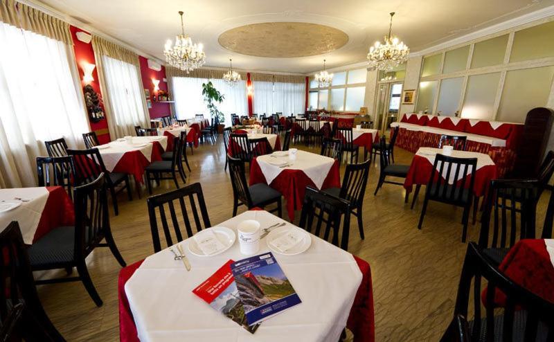 Hotel Corona Tirano Εξωτερικό φωτογραφία