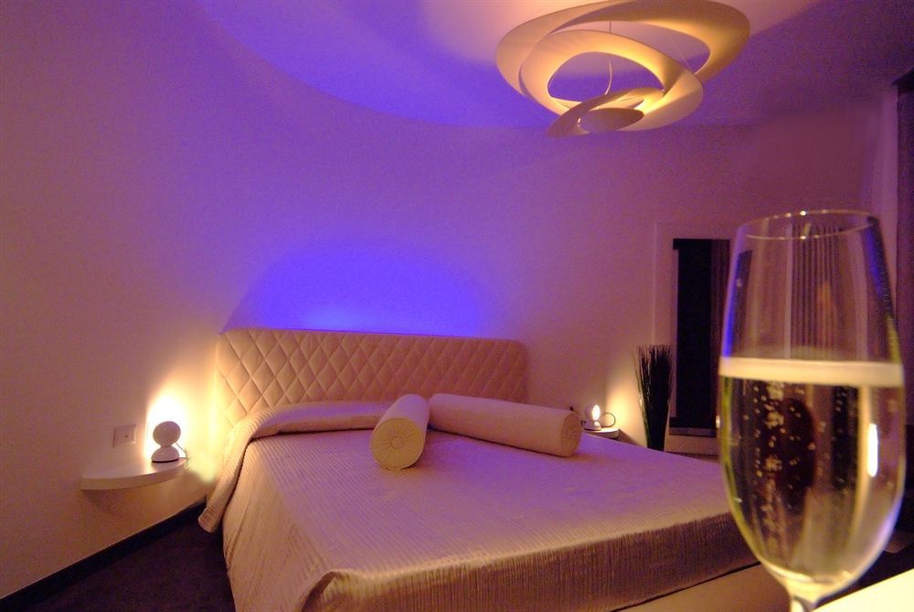 Hotel Corona Tirano Εξωτερικό φωτογραφία
