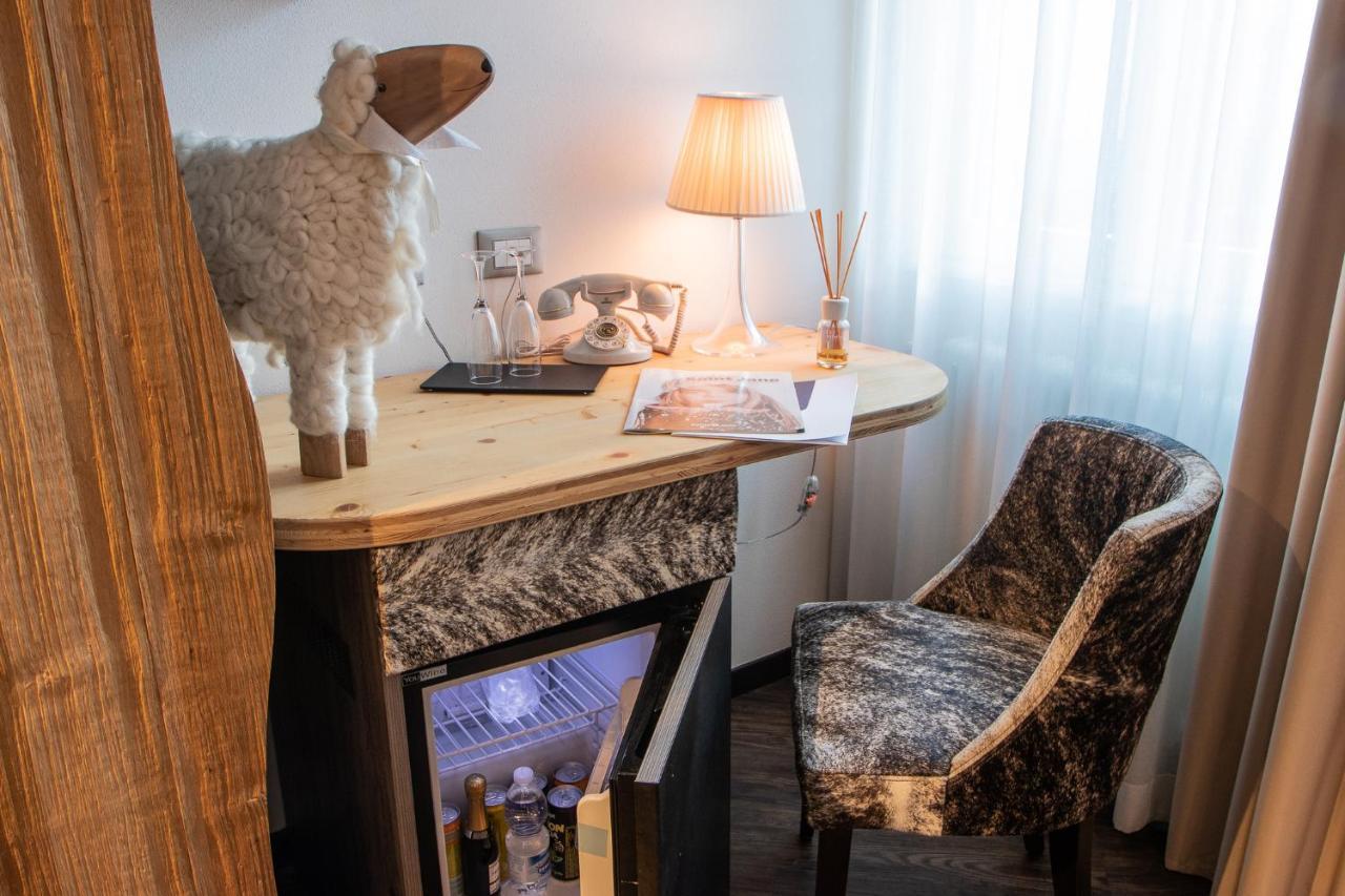 Hotel Corona Tirano Εξωτερικό φωτογραφία