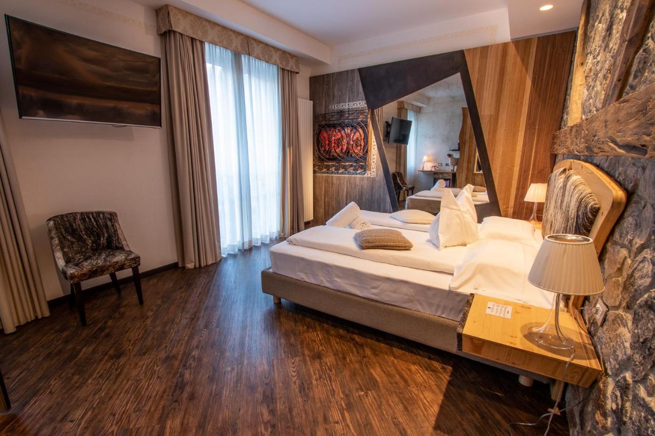 Hotel Corona Tirano Εξωτερικό φωτογραφία